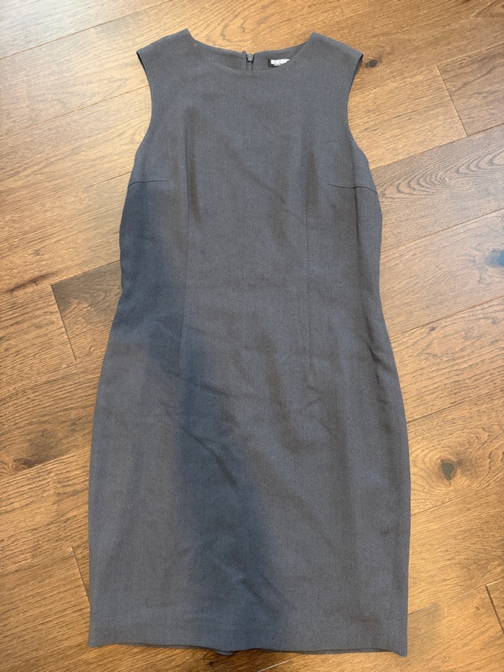 Epic Sleeveless Sheath Dress in Charcoal Gray Size 8 - C38-022